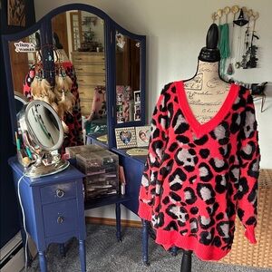 Leopard Print V-Neck Sweater - Red and Black